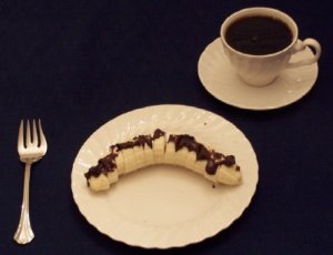 A healthy low calorie chocolate banana dessert